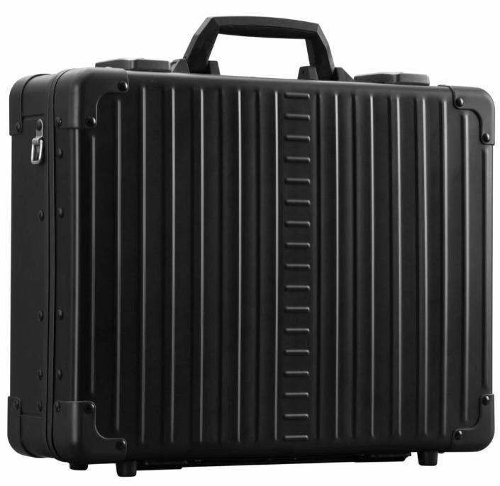 Elegant Aluminium Attaché Kuffert – Ideel til Forretningsrejser