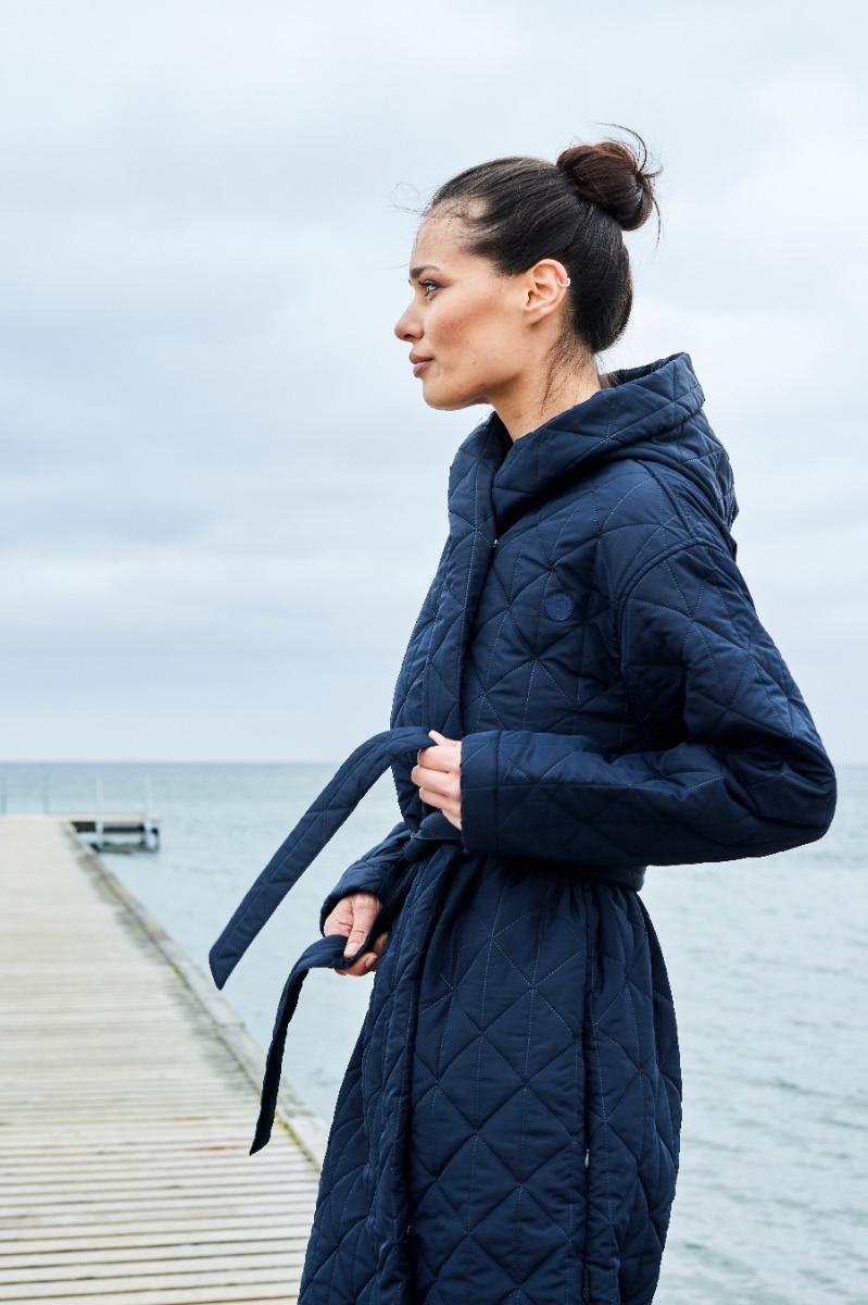 Elegant Mørkeblå Badekåbe til Kvinder – Komfort & Stil