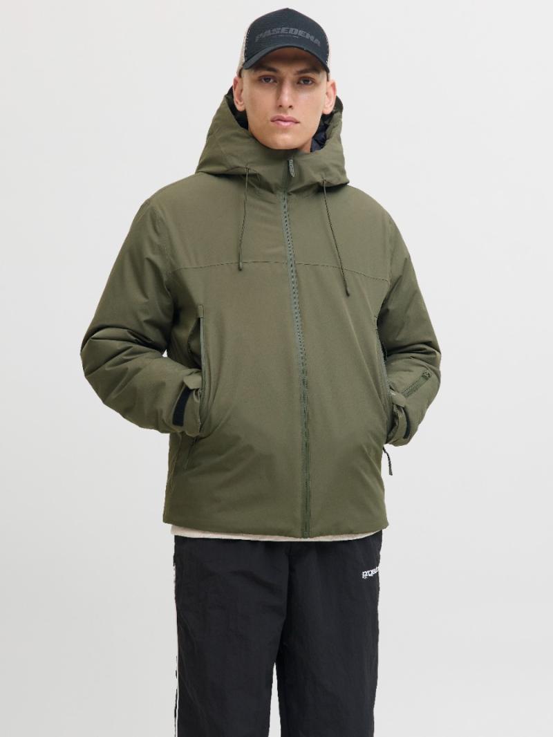 Teknisk Jakke fra Jack & Jones - Grape Leaf, Hurtig Levering!