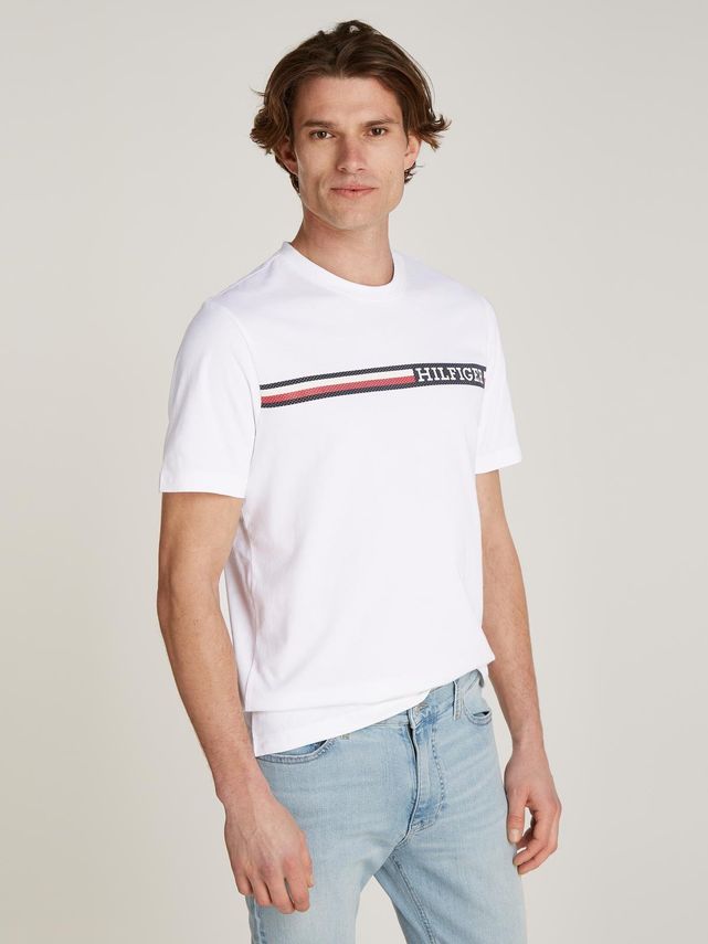 Tommy Hilfiger T-shirt med Bryststriber – Fantastisk tilbud!