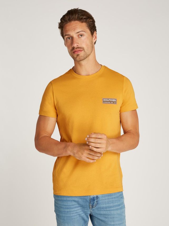 Trykt Badge T-shirt fra Tommy Hilfiger – Fantastisk tilbud!