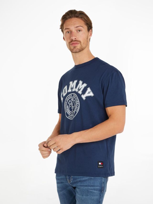 Tjm Reg Vintage Arch Tommy Tee fra Tommy Jeans