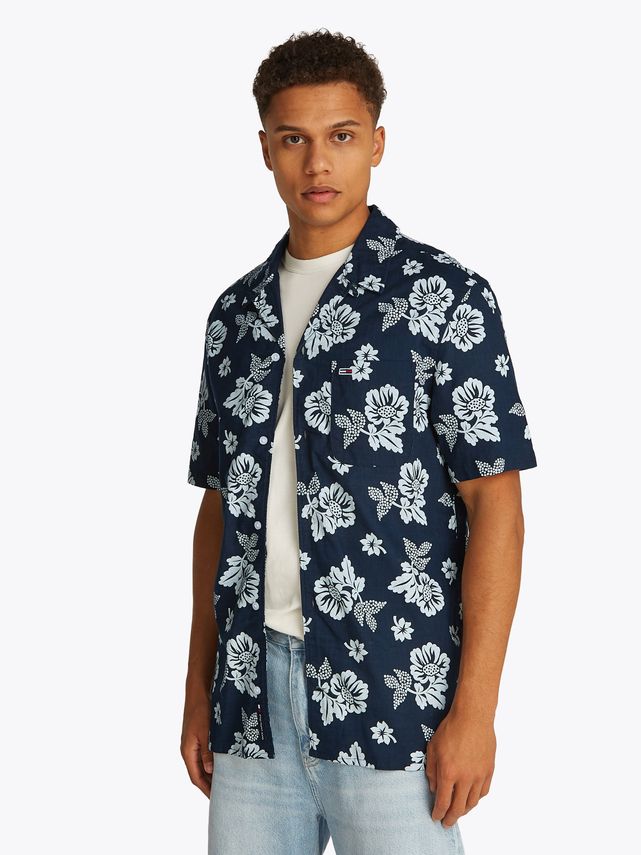 Tommy Jeans skjorte med unikt mønster på tilbud!