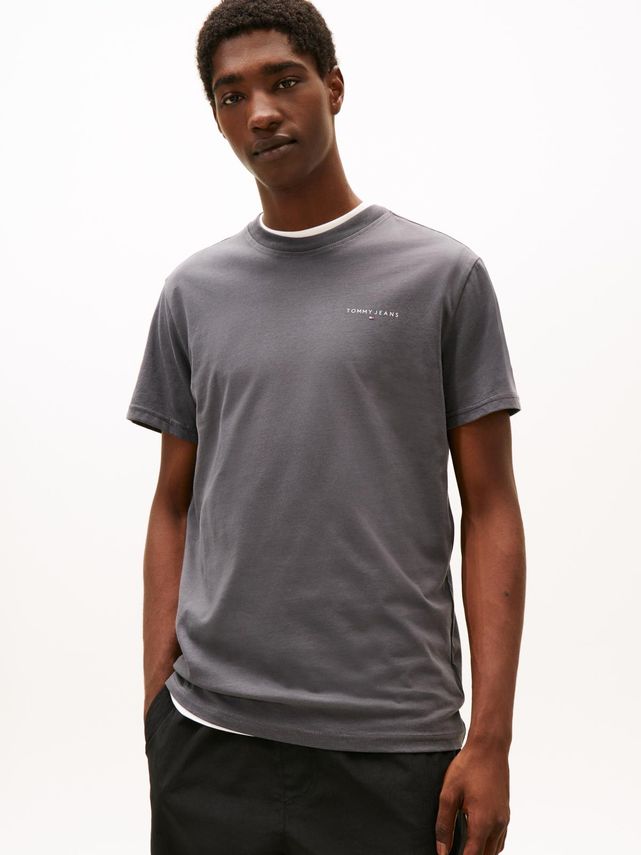 Tjm Slim Linear Chest Tee Ext fra Tommy Jeans