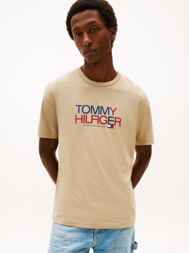 Brand Love Big Text Tee fra Tommy Hilfiger