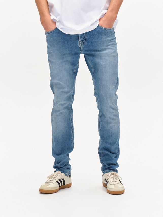 Jones K2615 Lt. Jeans - Komfort og Stil til Hverdag