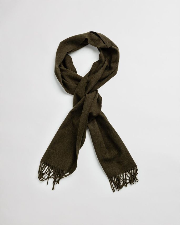 Unisex. Solid Wool Scarf fra Gant