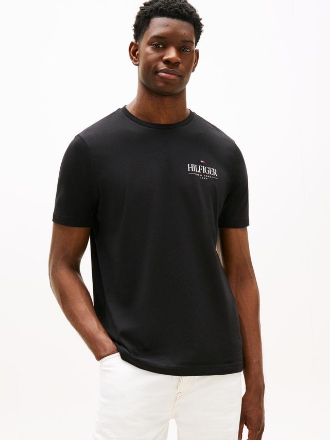 Tommy Hilfiger Stack Tee – Eksklusiv rabat! Tidsløs t-shirt.