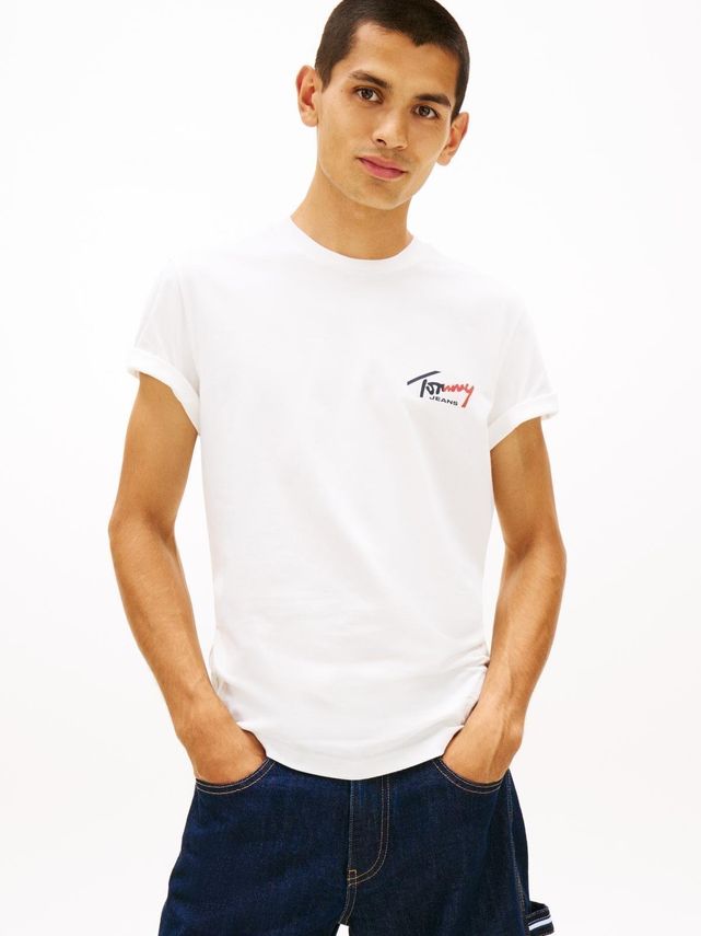 Tjm Slim Sign Chest Ss Tee Ext fra Tommy Jeans